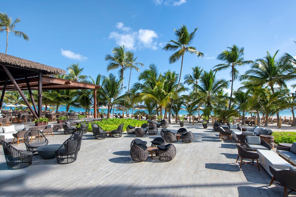 Unique Club at Lopesan Costa Bavaro 42/50