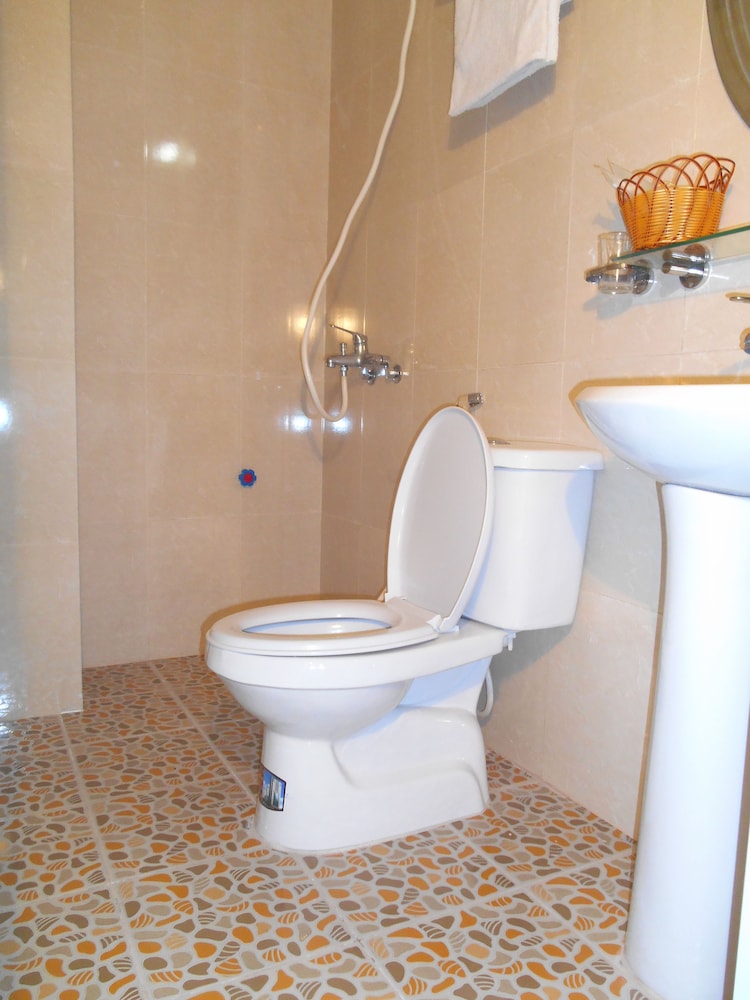 Hanoi Discovery Hotel 50/50