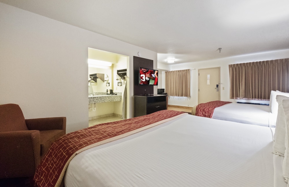 Red Roof Inn Oklahoma Airport - I-40 W/Fairgrounds 13/31