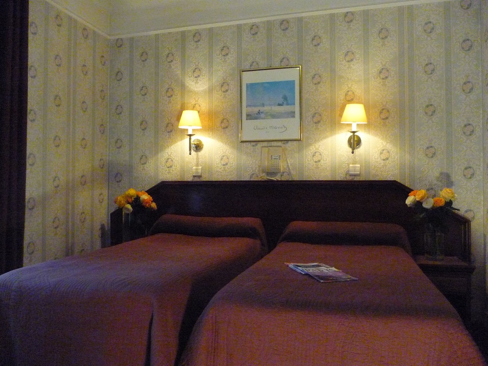 Hotel Ambassadeur Paris 31/46