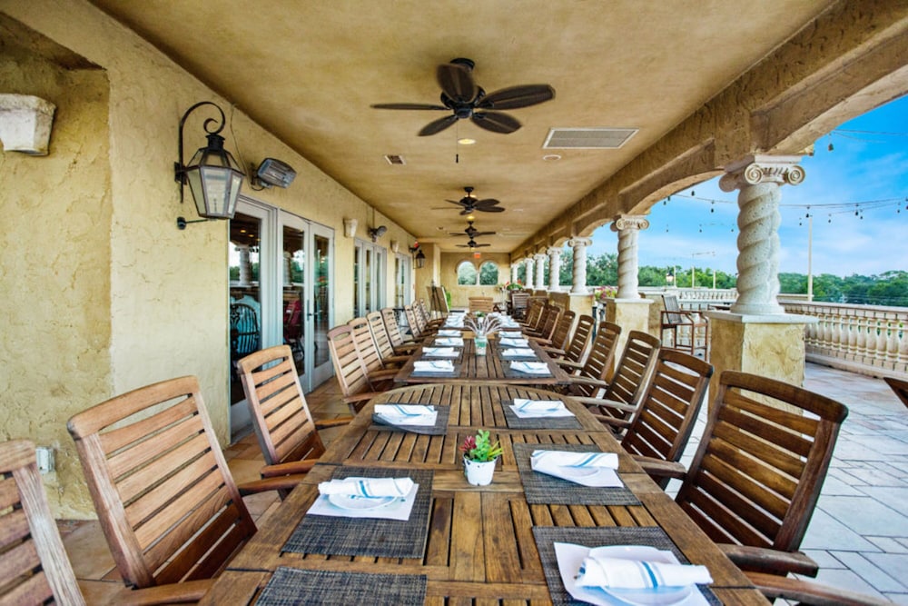 Ocean Lodge 36/41