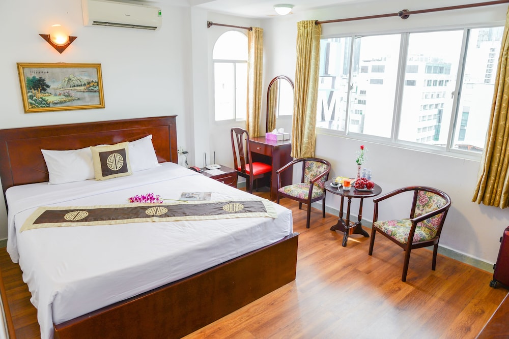 TN Central Hotel 13/32