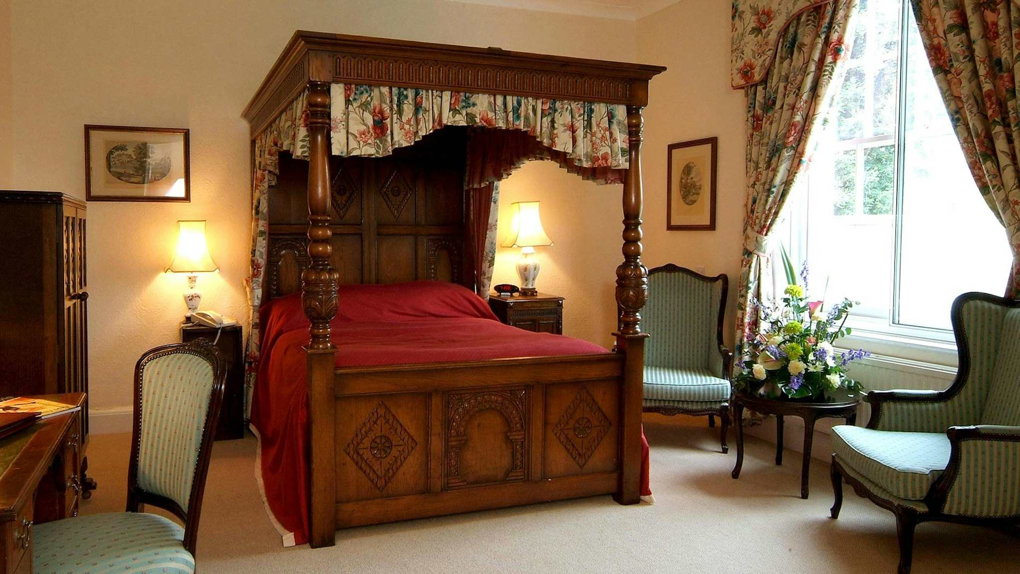 NORTHWICK HOTEL  12/18