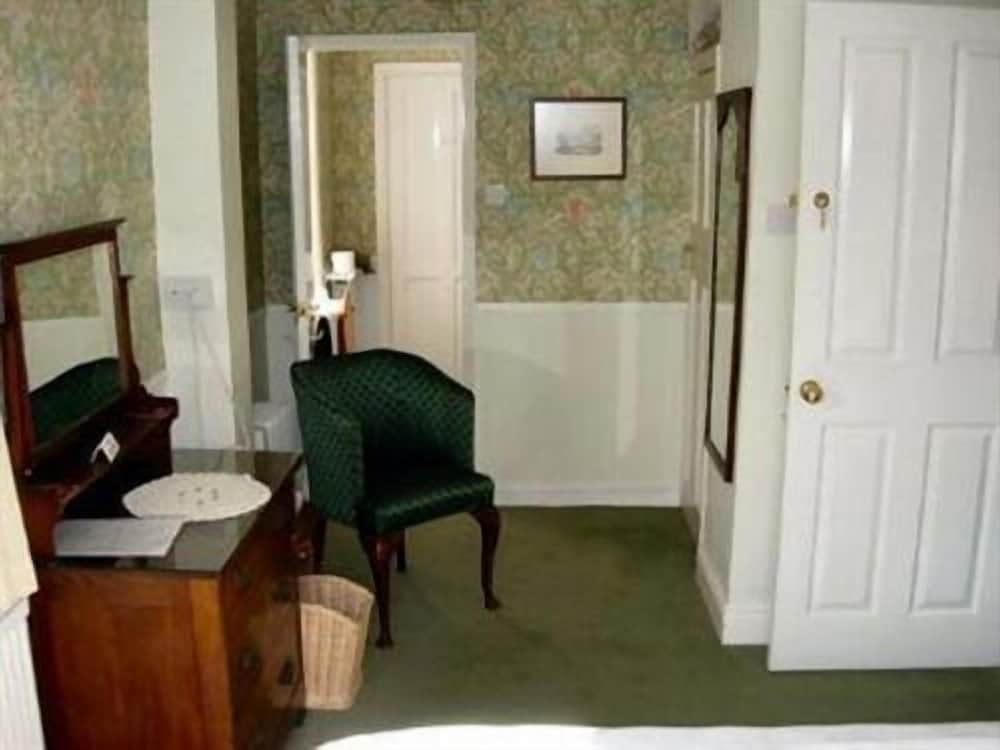 Beaufort Lodge 20/20