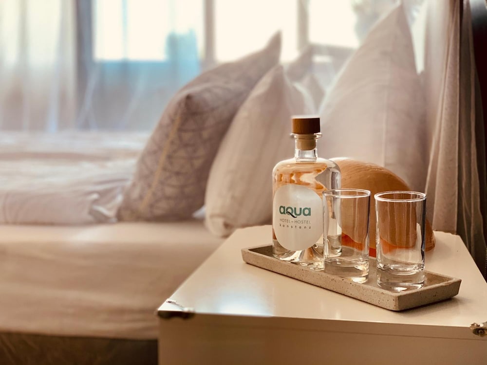 Aqua Hotel & Hostel 18/50