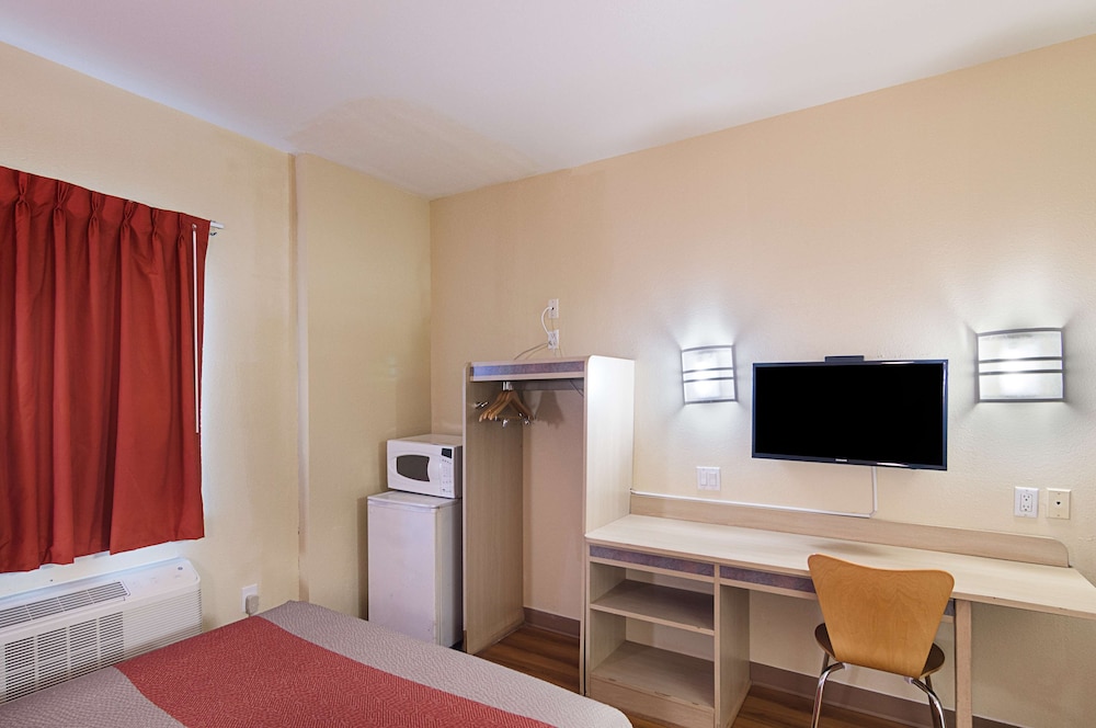 Motel6 Terrell, TX 39/58
