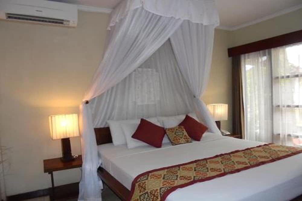 DELUXE, DOUBLE BED