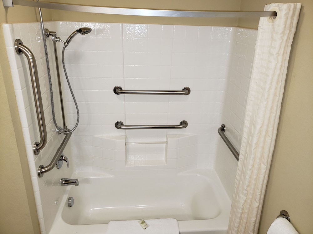Cobblestone Inn And Suites Holyoke 37/37