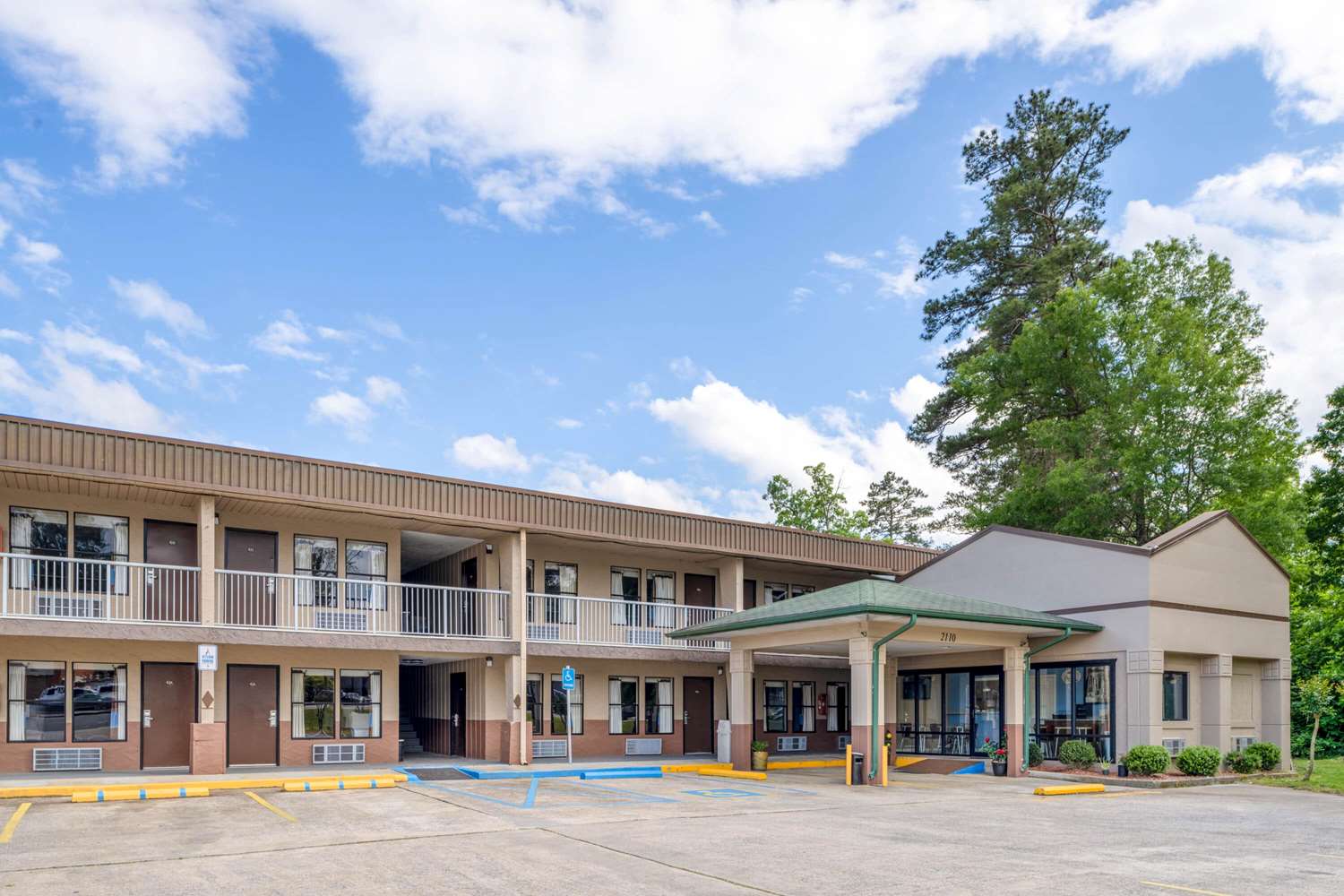 Super 8 By Wyndham Gadsden Al 2/32