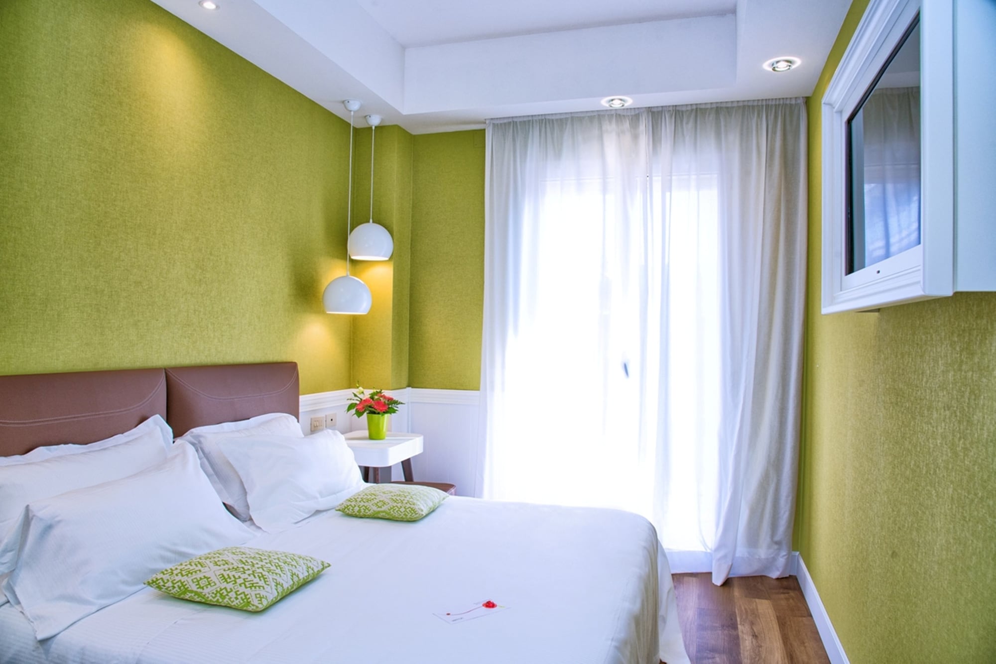 Liberty, Single Bed