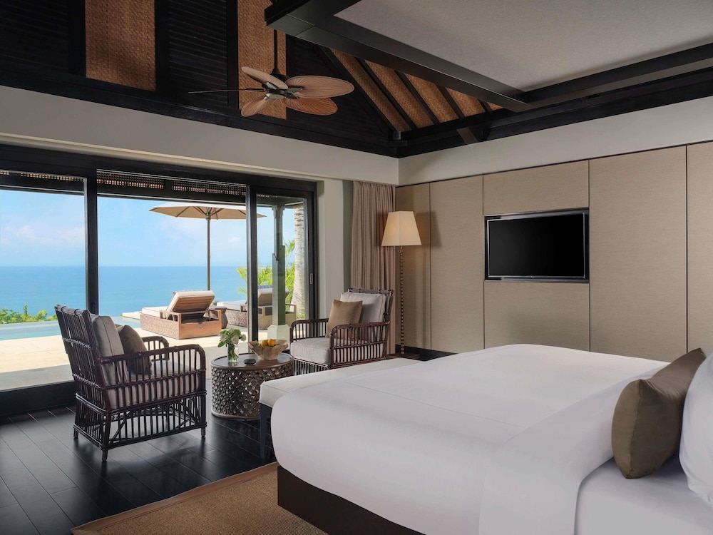 Raffles Bali 13/50