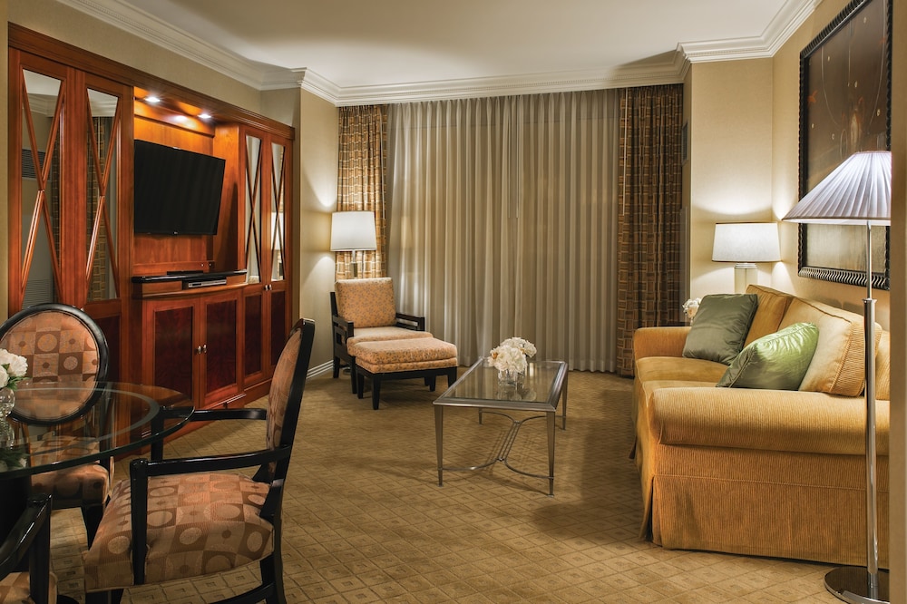 The Signature at MGM Grand - All Suites 40/60