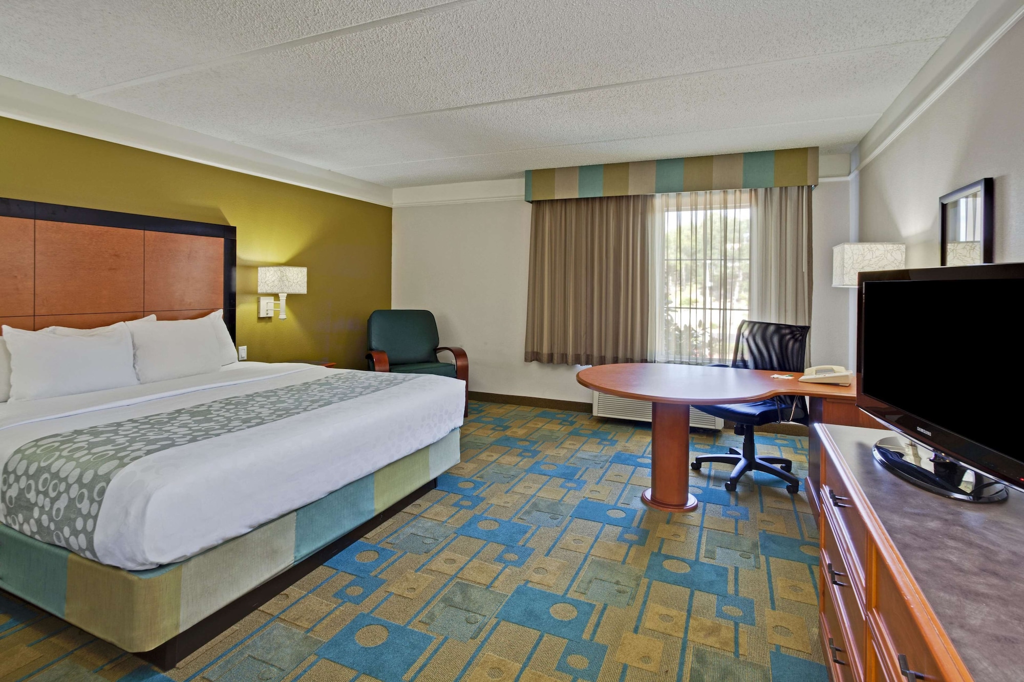 Room at La Quinta Inn and Suites by Wyndham Orlando I Drive/Conv Center, ORLANDO - FL