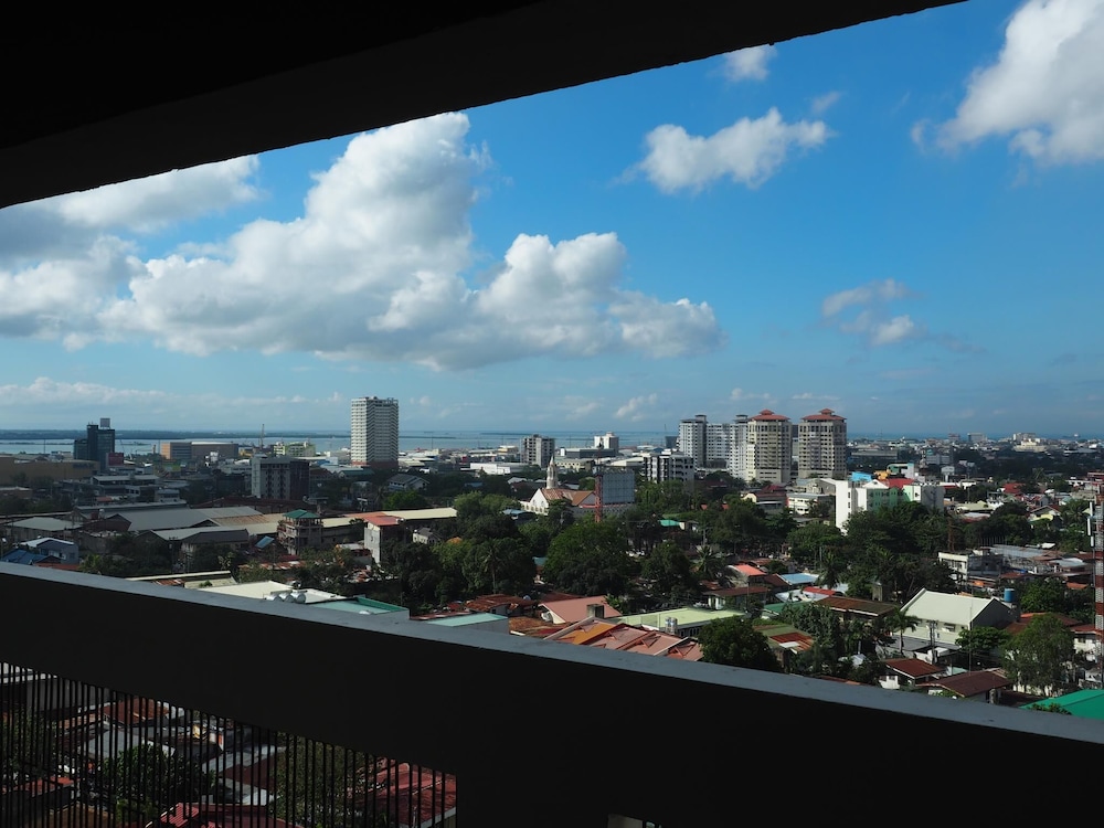 Cebu R Hotel Mabolo 51/54