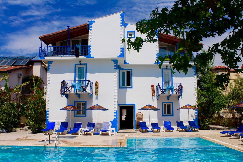 Dove Apart Hotel 1/36