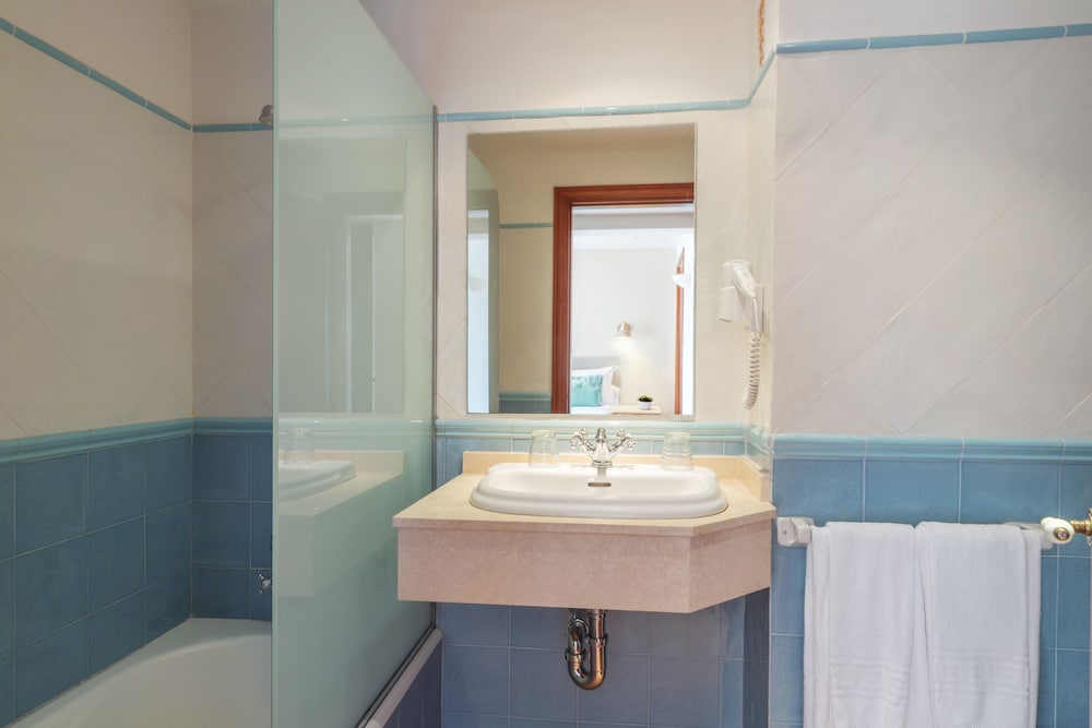 Hotel Rural Es Riquers 30/69