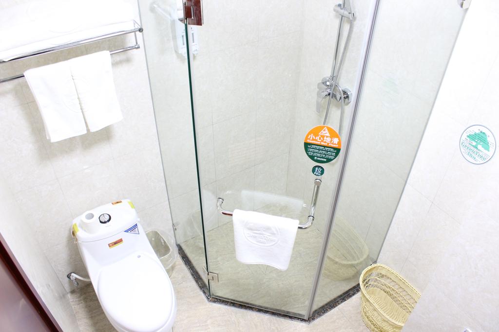GreenTree Inn ShangHai Pudong New District KangQiao Industrial Zone JinXiu Road Hotel 40/40