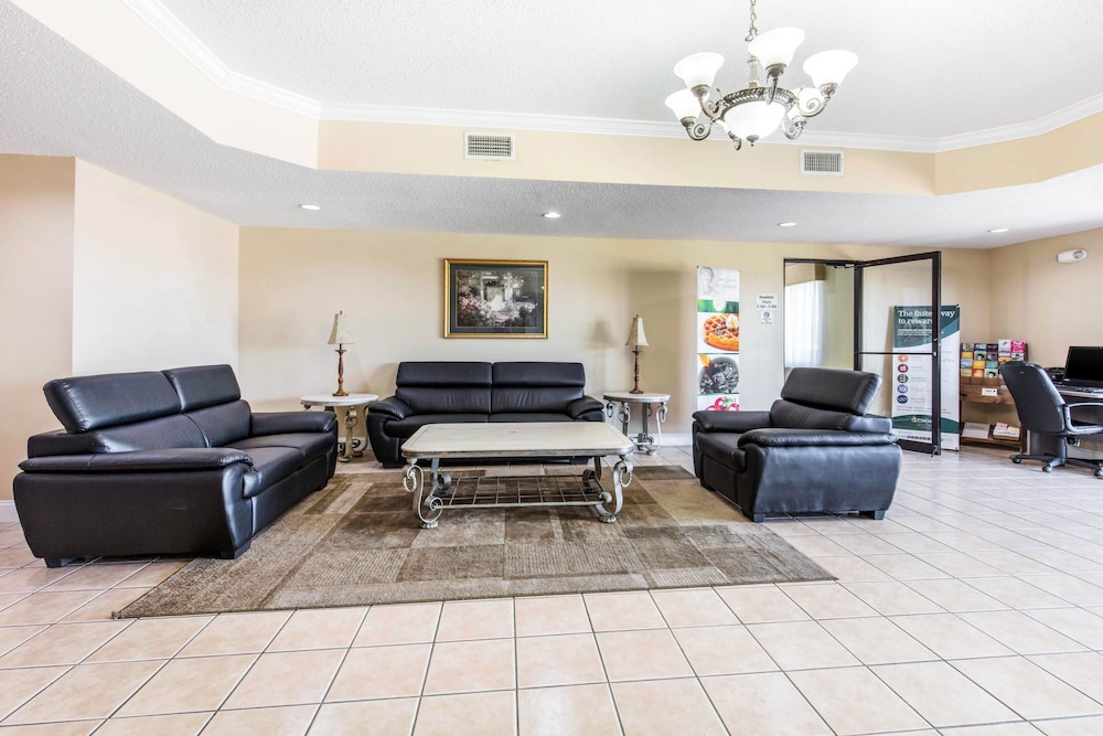 Quality Inn and Suites Pearl-Jackson 25/36