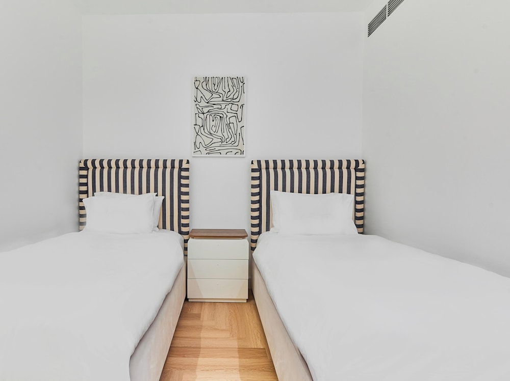 Tiara Residences by Bnbme Holiday Homes Rental LLC