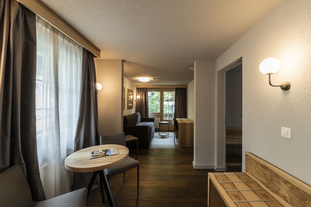 HOTEL CAPRICE 31/55