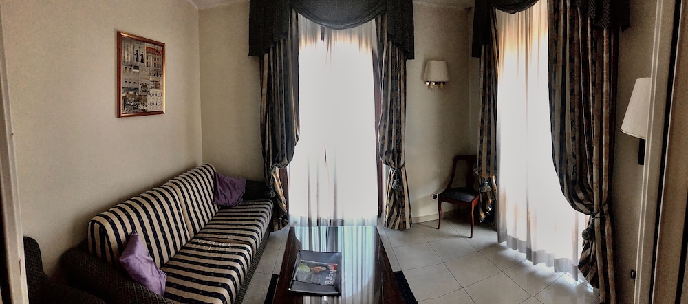 Hotel Villa Savoia 6/16