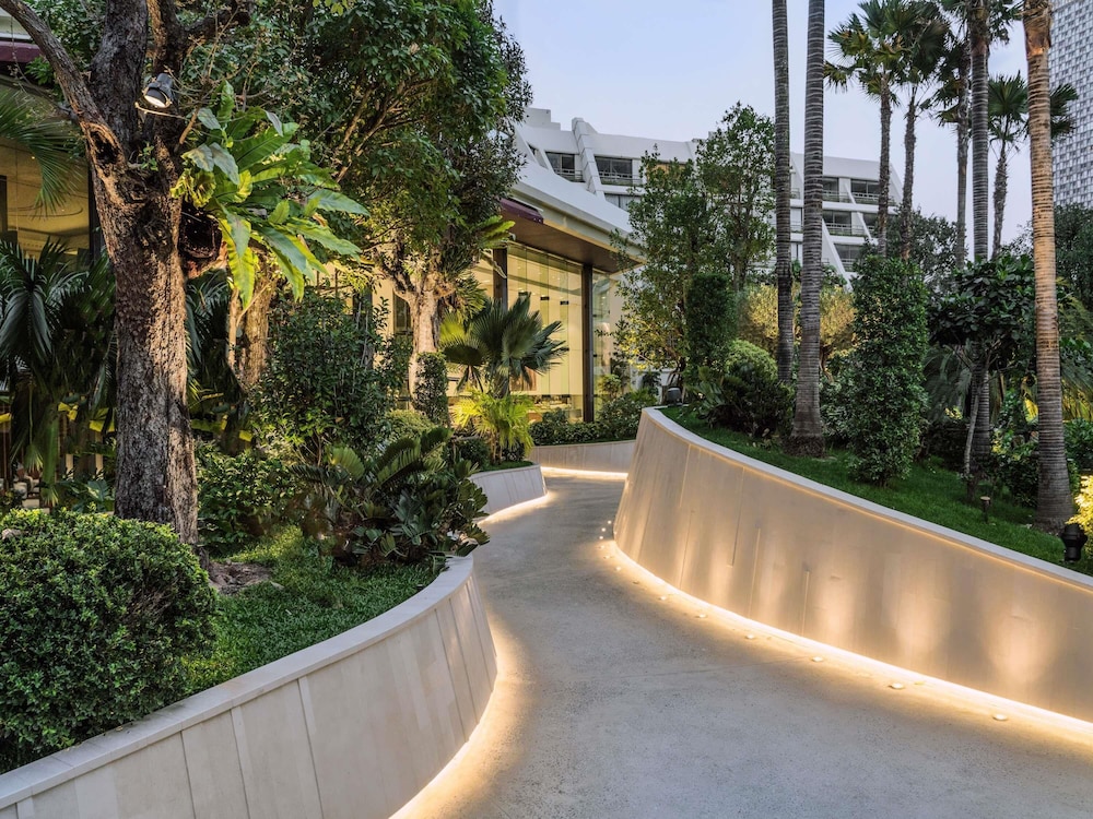 Movenpick BDMS Wellness Resort Bangkok 45/49