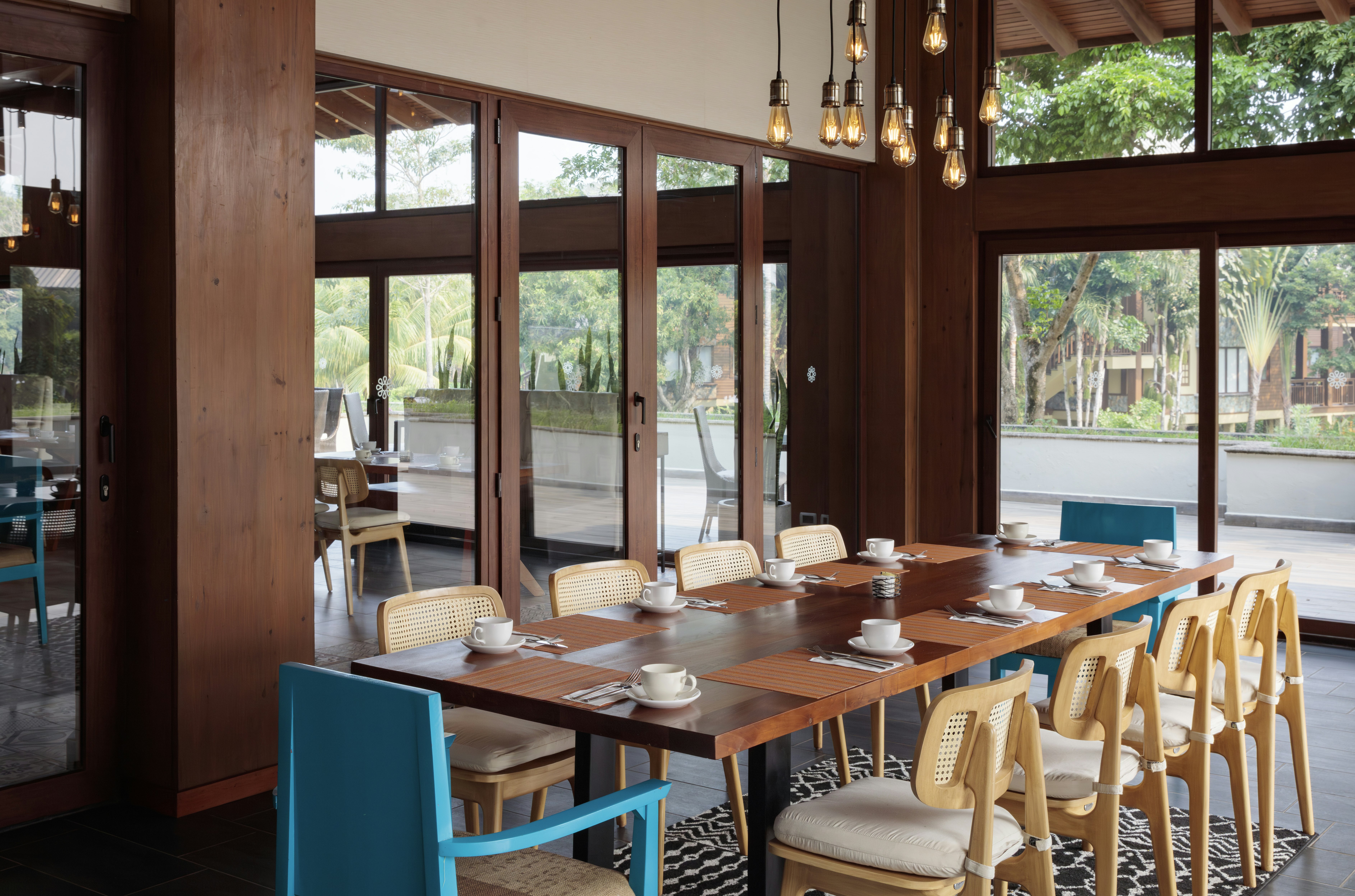 Indura Beach & Golf Resort Curio Collection by Hilton 25/50