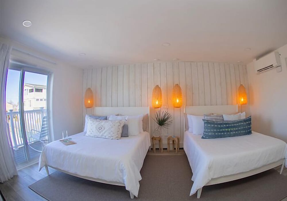 The Surfside Hotel 11/49