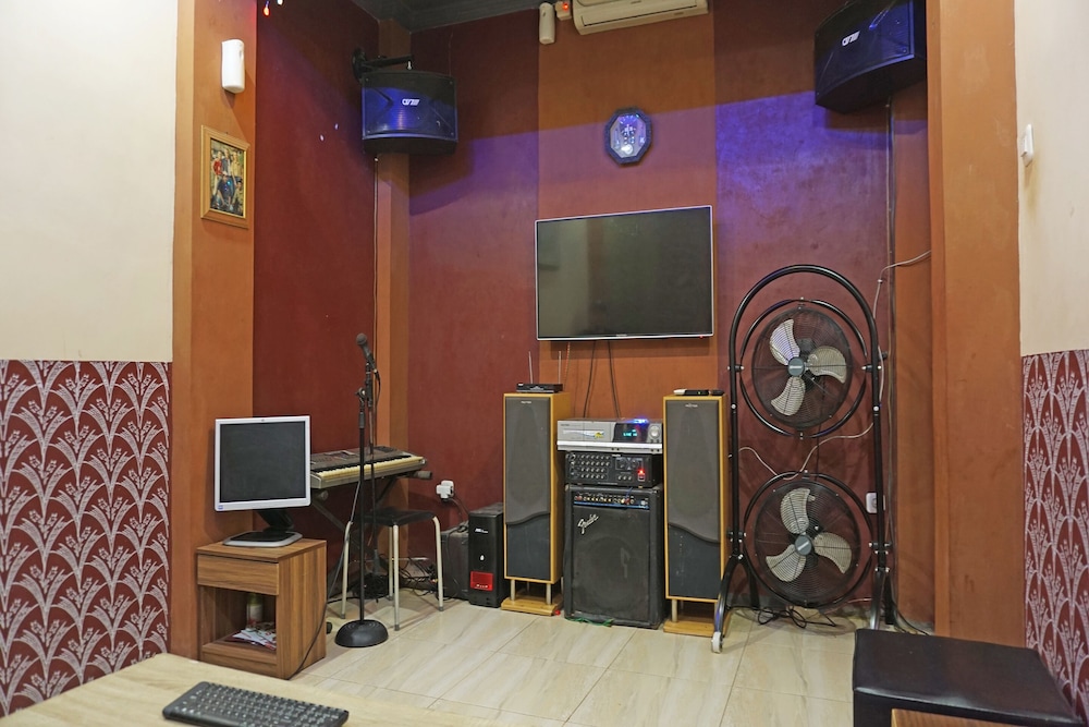 OYO 2860 The Castury Homestay Syariah 21/23