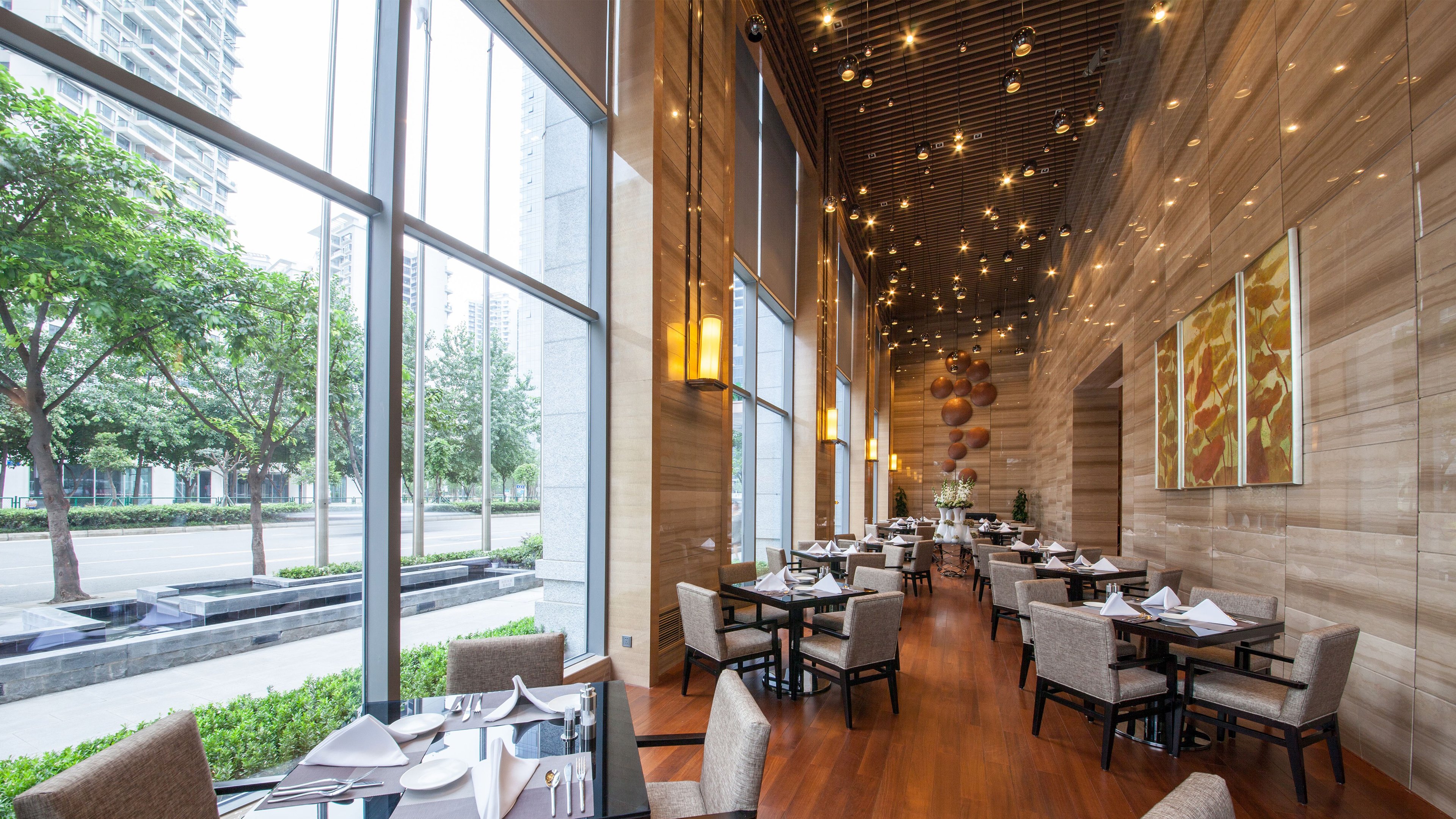 Holiday Inn Chengdu Oriental Plaza 36/50