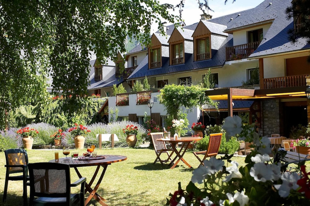 Hotel Mir 36/50