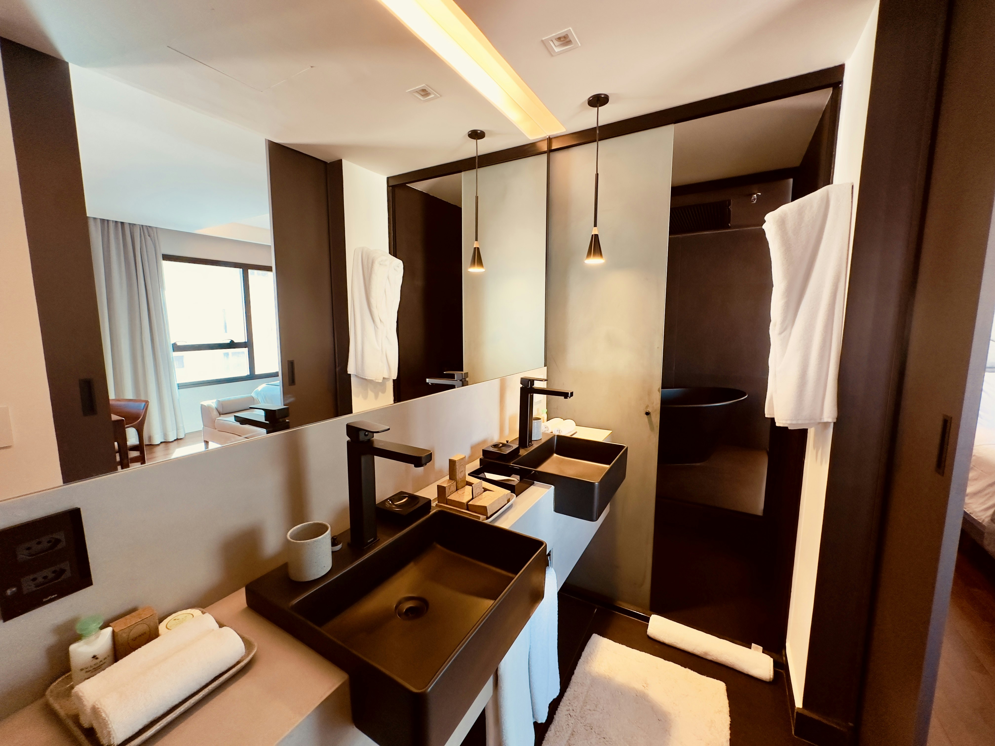 Qoya Sao Paulo Paulista, Curio Collection by Hilton 49/50
