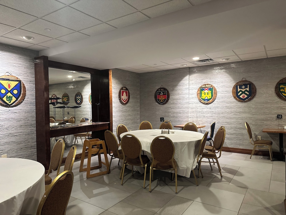 Resort Conference Center At Hyannis 48/63