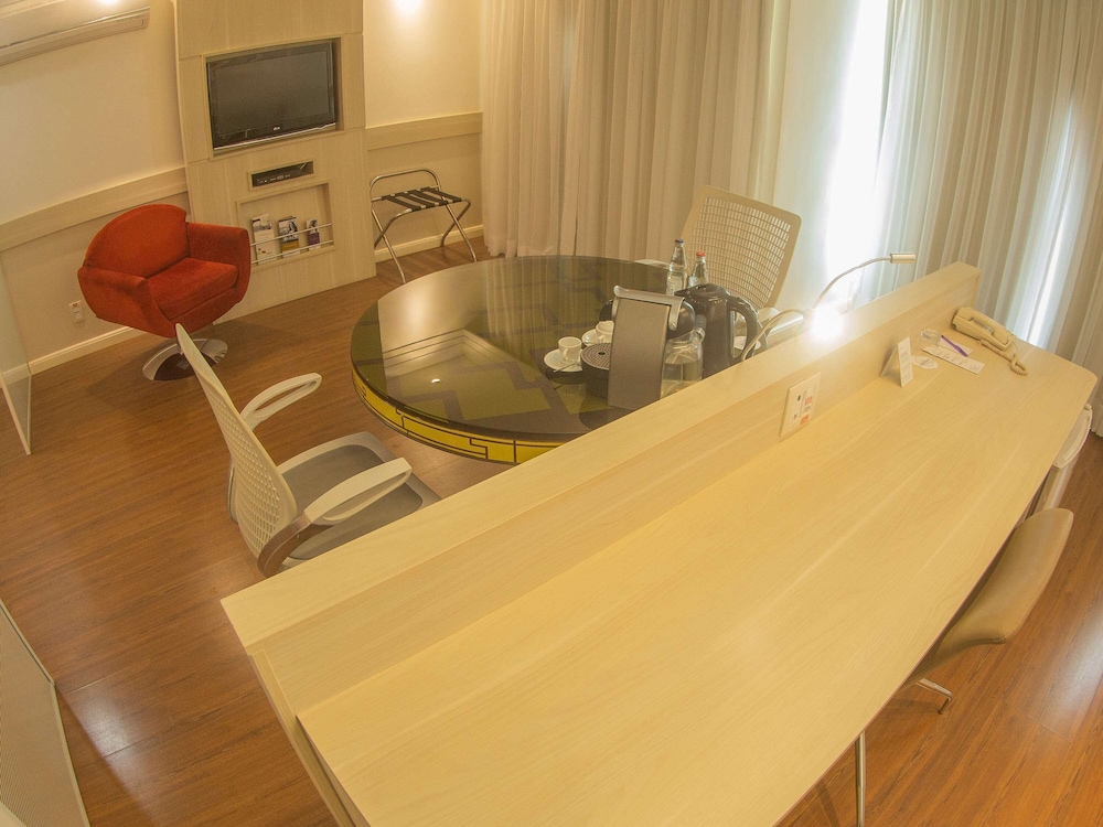 Mercure Brasilia Lider Hotel 40/67