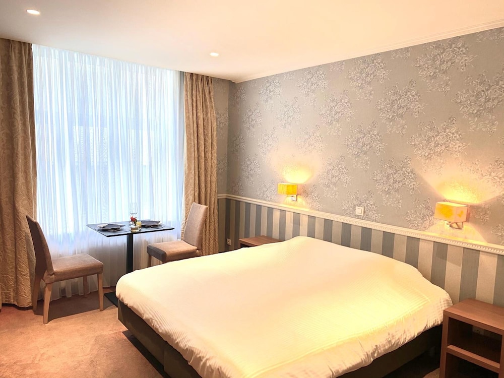 Louisa Hotel 17/57