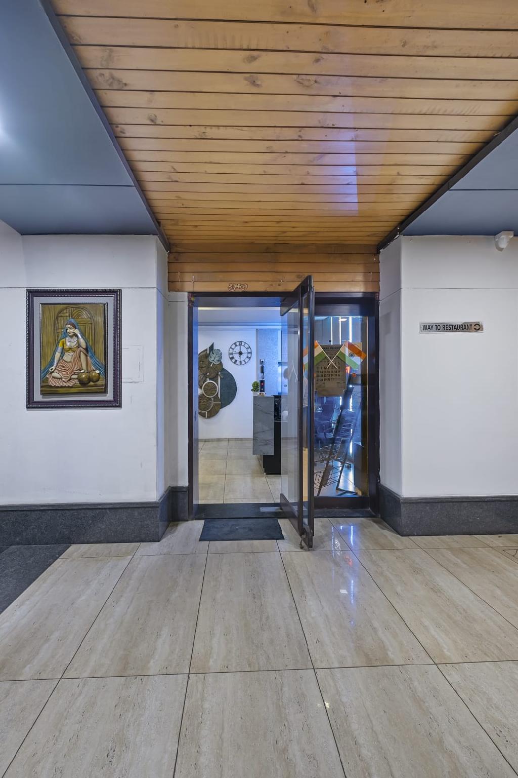 Oyo Rooms Sampatrao Colony Alkapuri 5/48