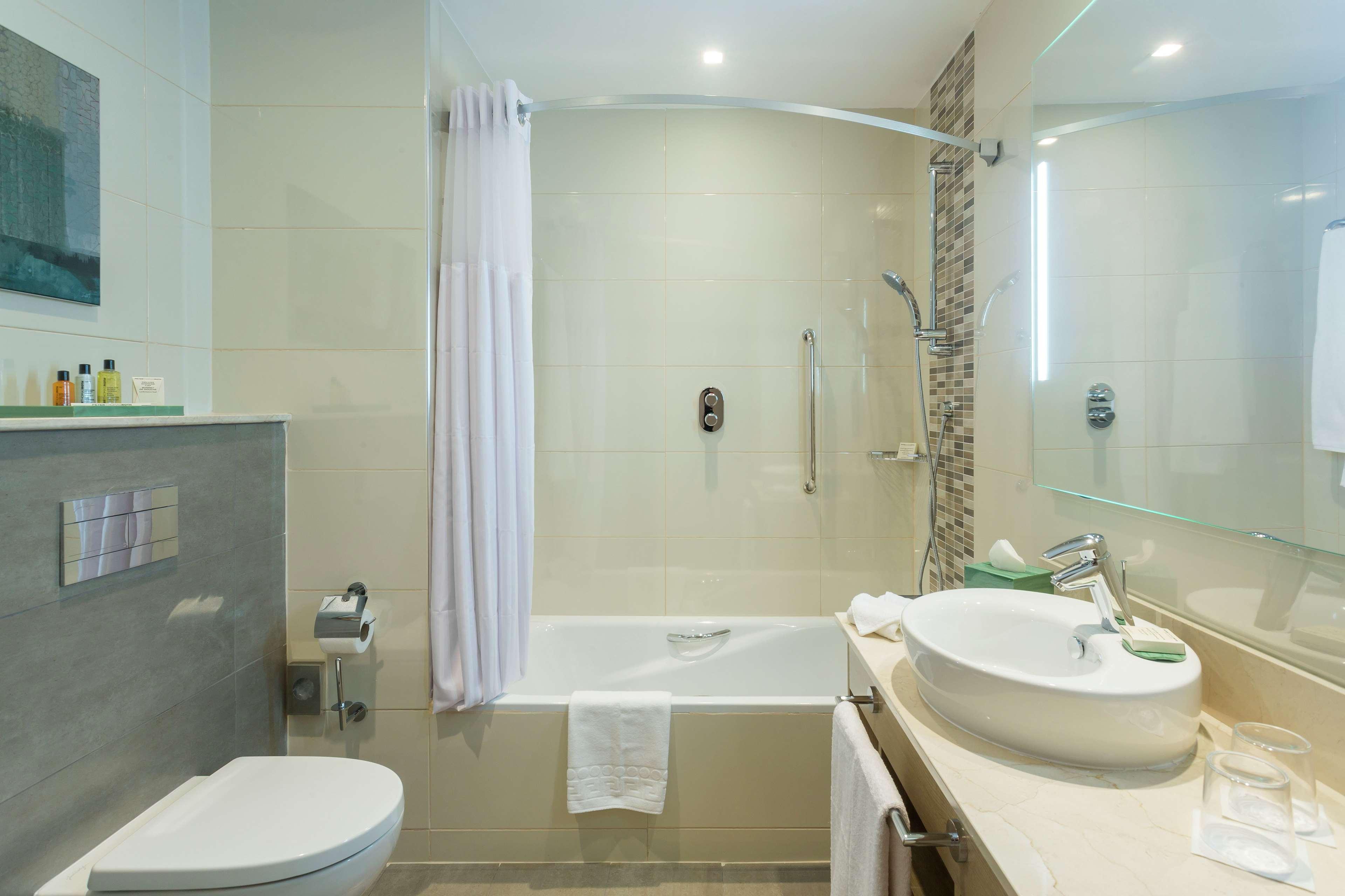 غرفة عائلية بإطلالة على البحر، Hilton Garden Inn Tanger City Center 3/4