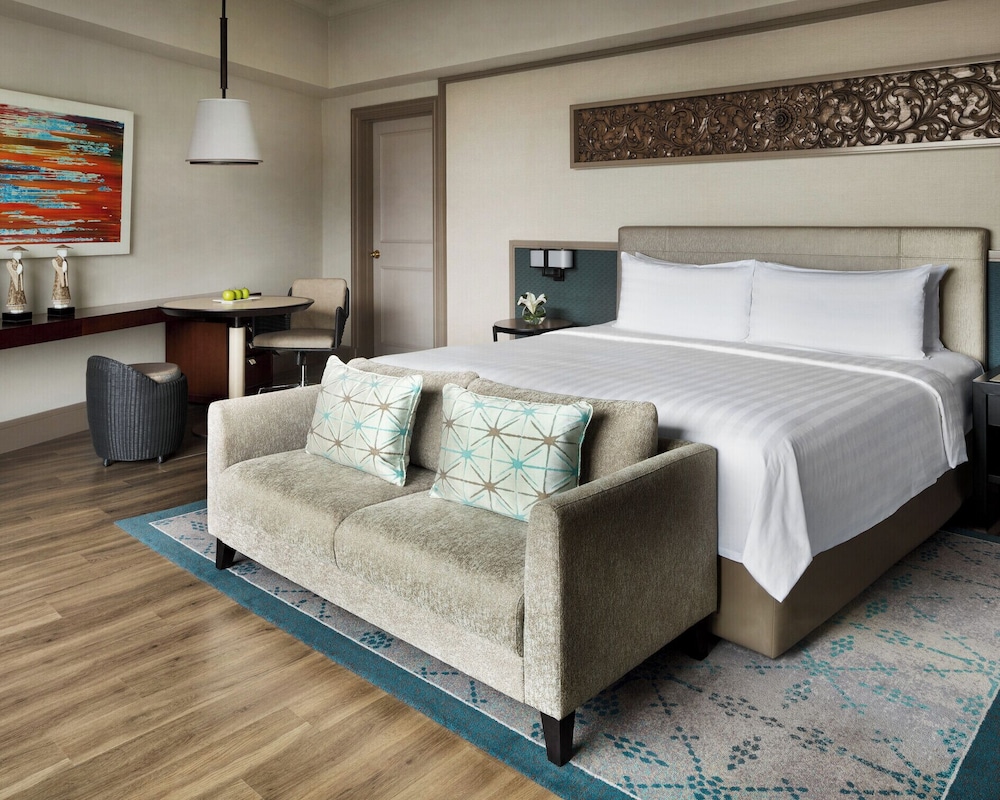 Shangri La Hotel Surabaya Kt 24/65
