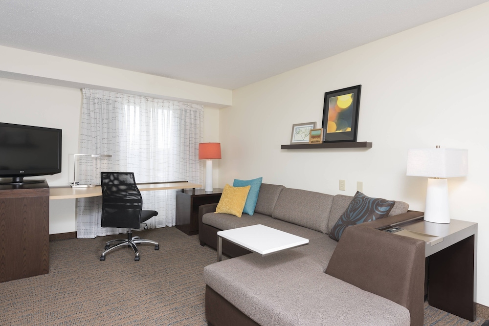 Residence Inn Grand Rapids West 25/40