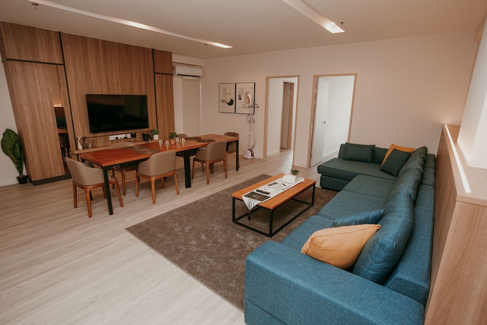 Deco Home @Aru Suites 30/50