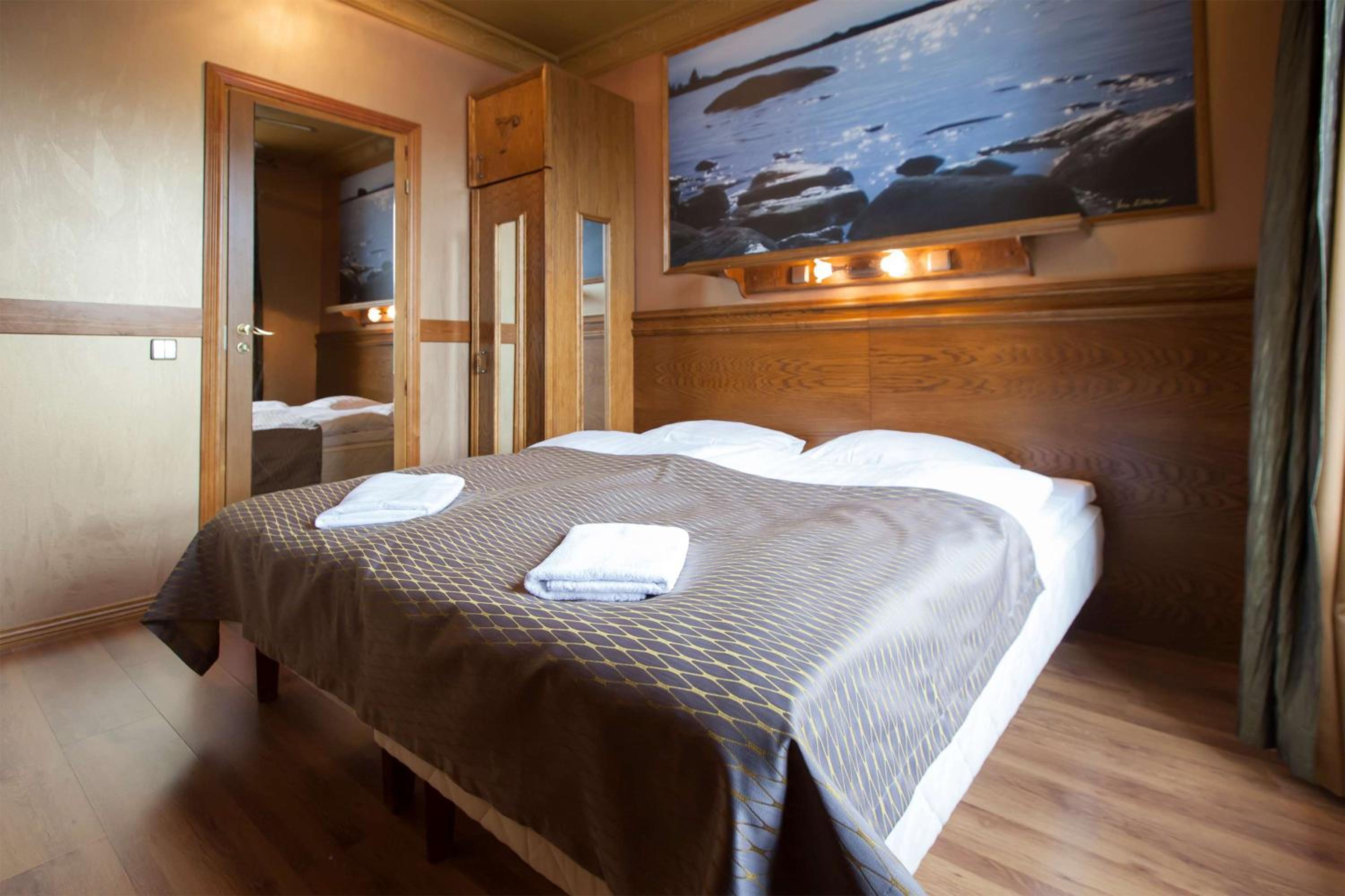 Superior, Twin Beds, Sauna