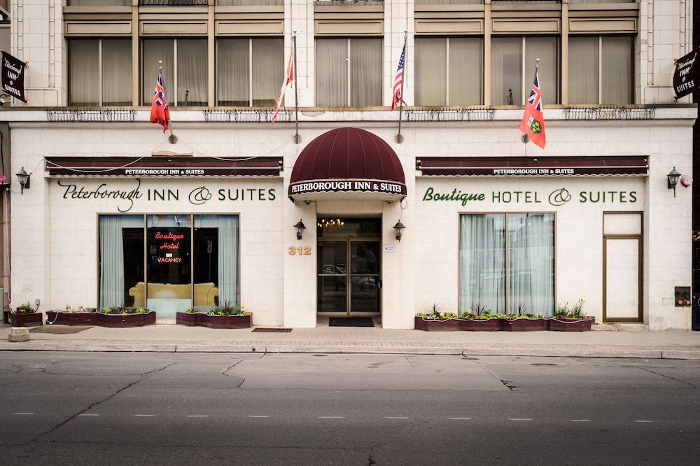 Peterborough Inn & Suites Hotel 4/64