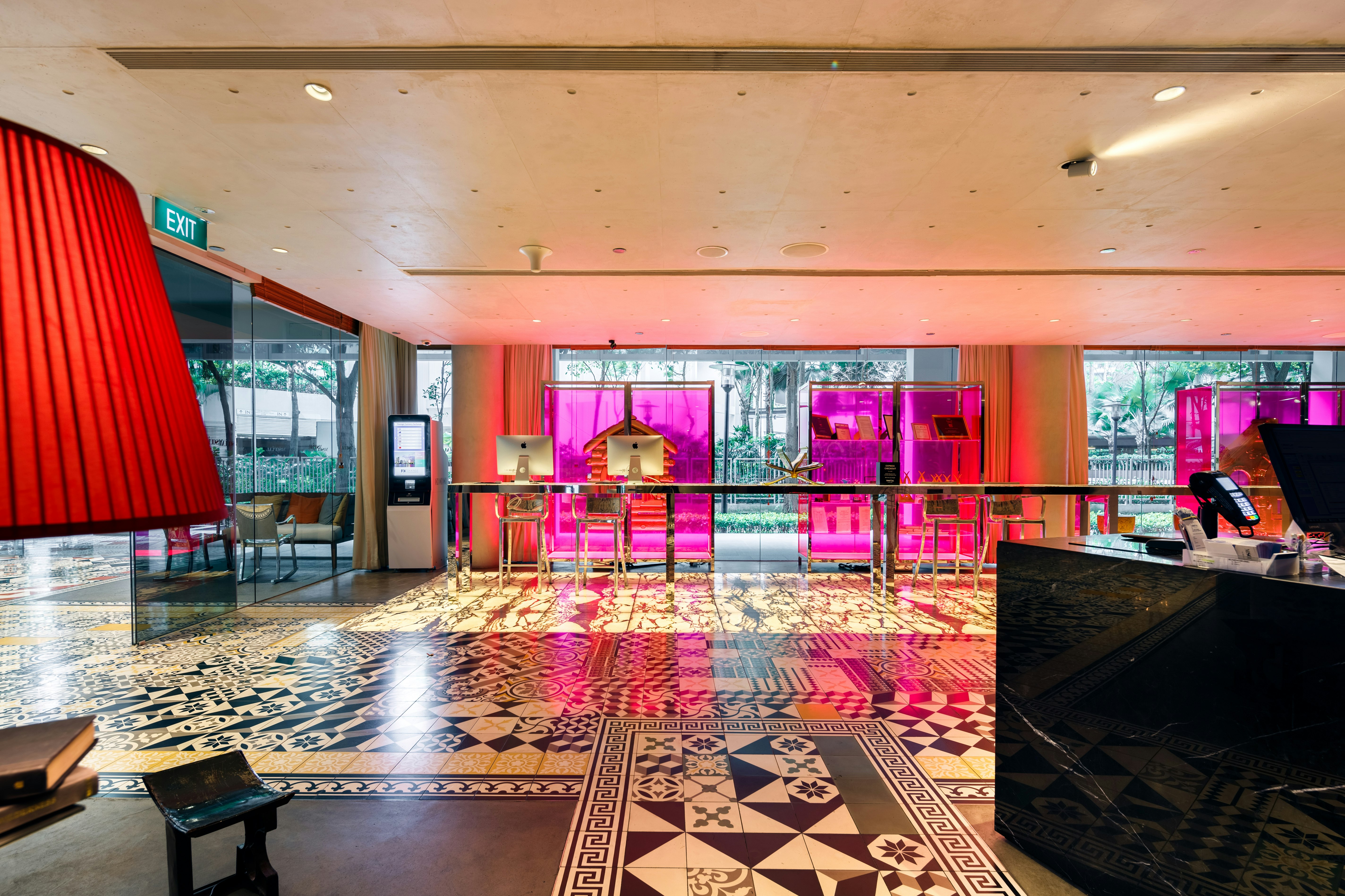 M Social Singapore 11/81