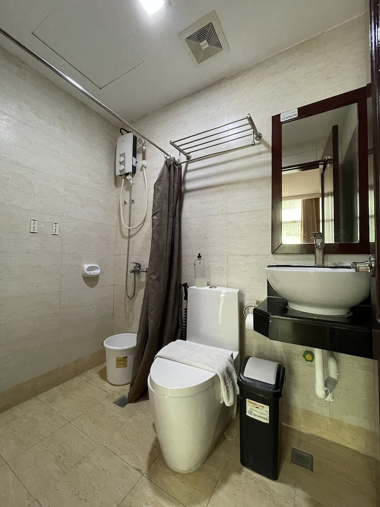 Cebu Capitol Central Hotel and Suites powered by Cocotel 51/55