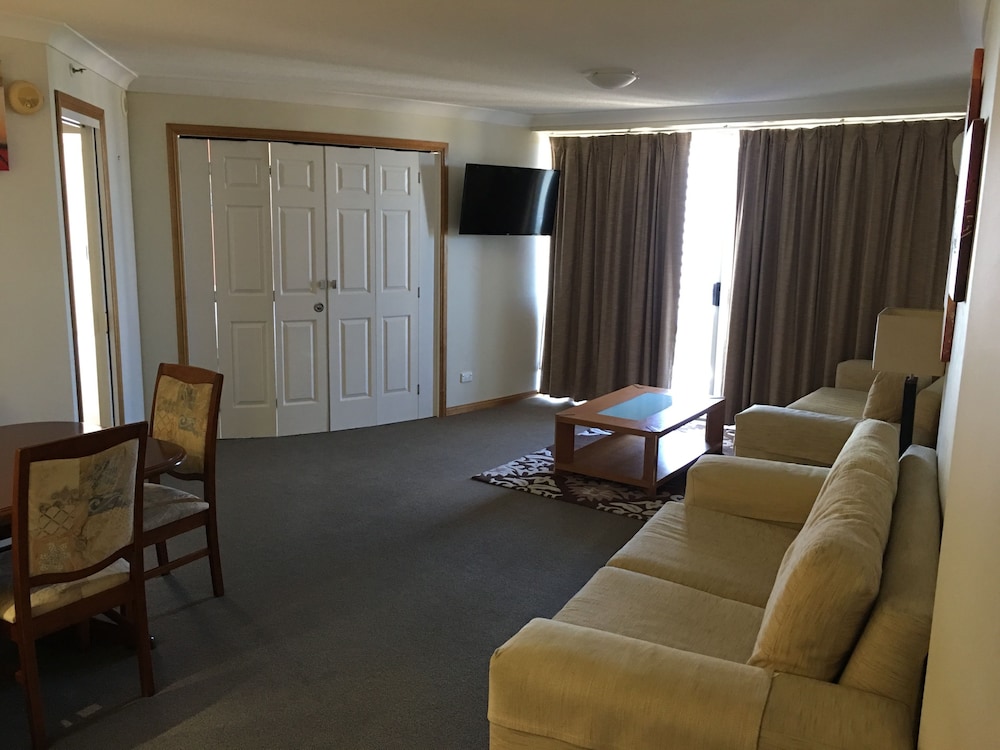 Bel Air on Broadbeach 31/50