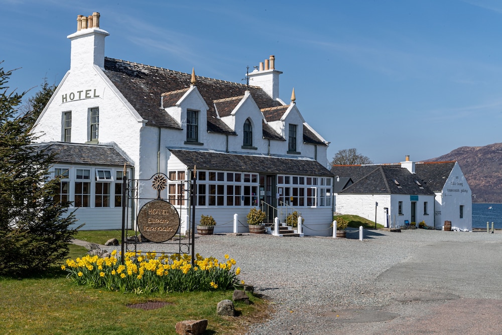 Eilean Iarmain Hotel 1/35