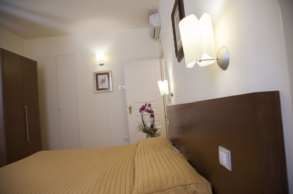 Residenza Dei Capitani 17/43