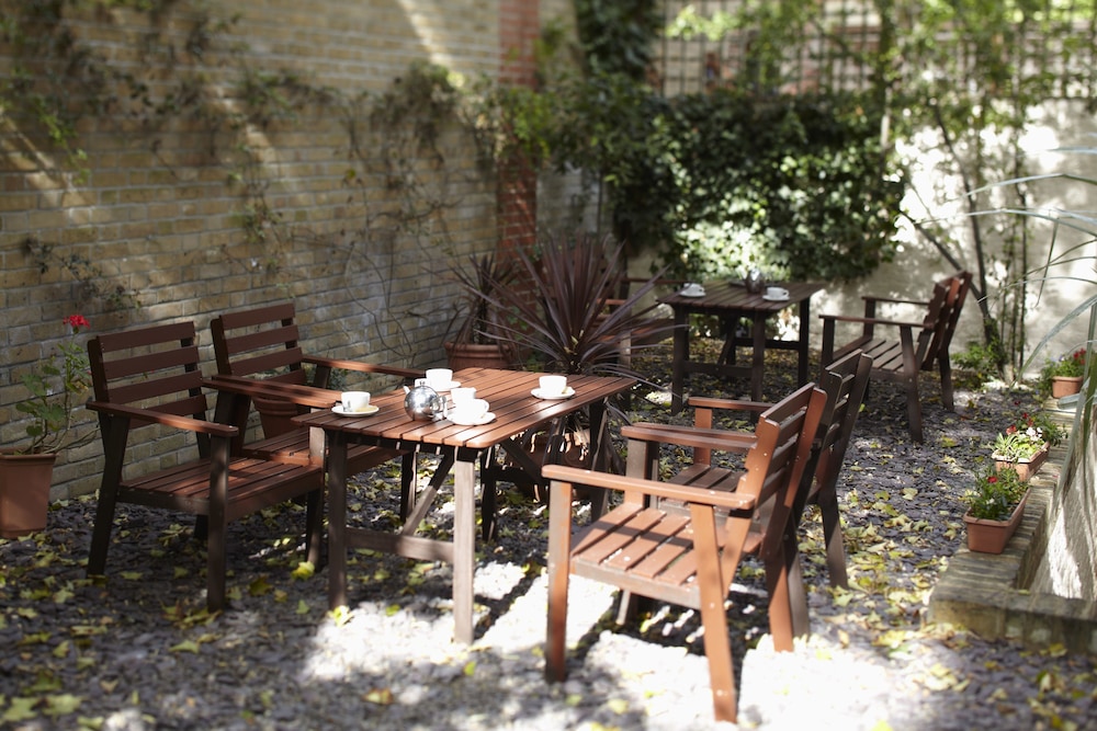 B&B Belgravia 34/43