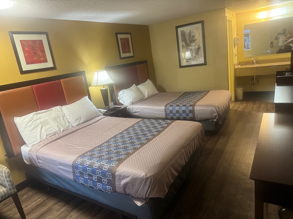 Somatel Goodlettsville Hotel 4/23