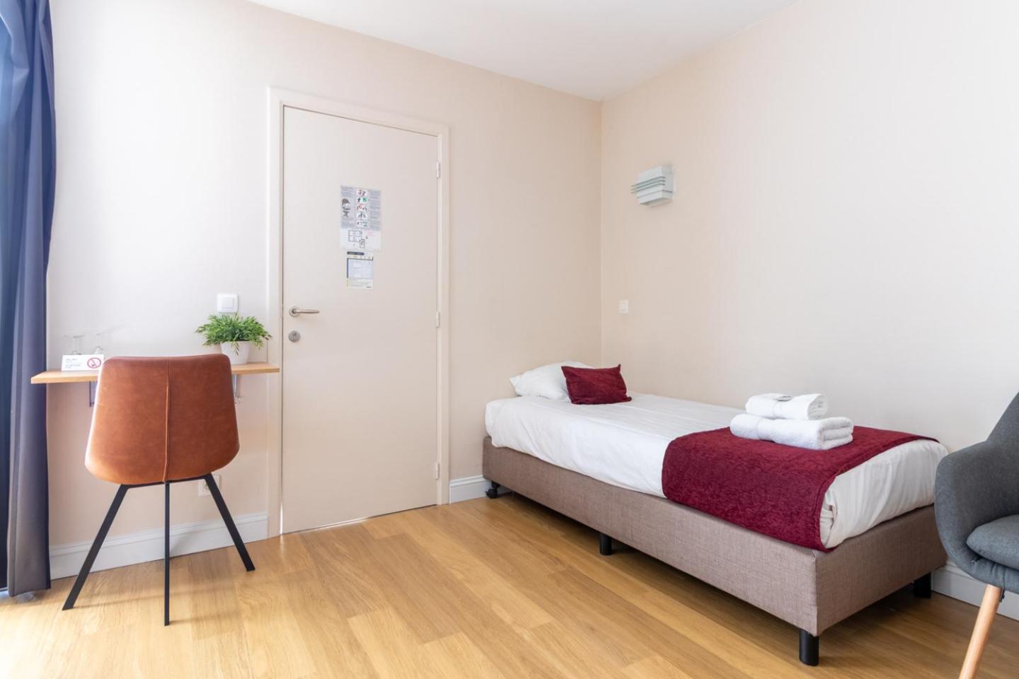 غرفة رباعية، Montovani Hotel 5/9